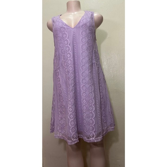 NWT Elegant Lavender Lace Dress - Picture 2 of 8